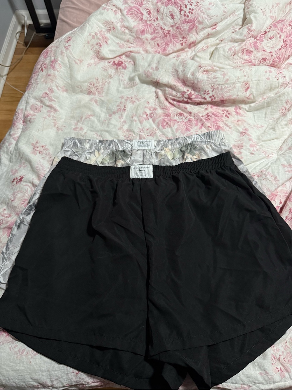 SHEIN Black Women's Athletic Shorts with Elastic Waist